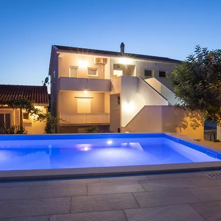 Beautiful In With House Sea View