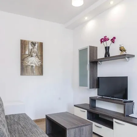 Apartmán Beautiful In With House Sea View