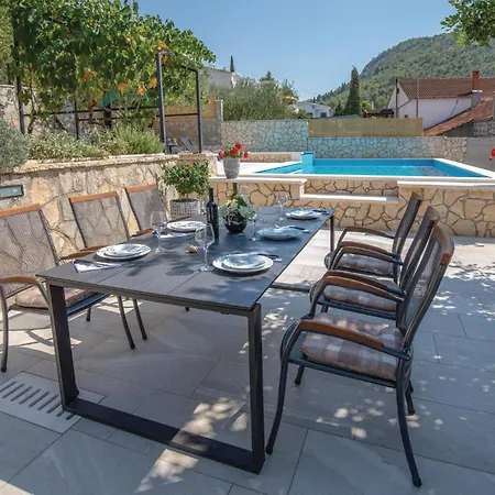 Beautiful In With House Sea View Apartmán *