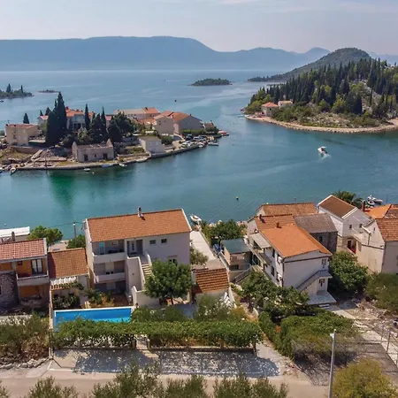 Lägenhet With Sea View Xii