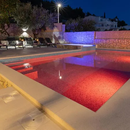 With Sea View Xii Blace