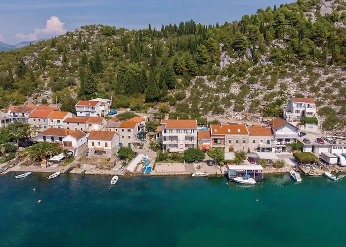 With Sea View Xii Apartman Blace